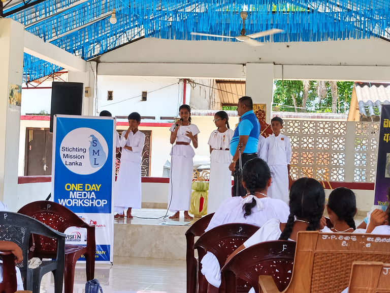 Stichting Mission Lanka & Truth Media International Conduct One-Day Media Workshop for 75 Students in Kahengama-Ratnapura-Sri Lanka.